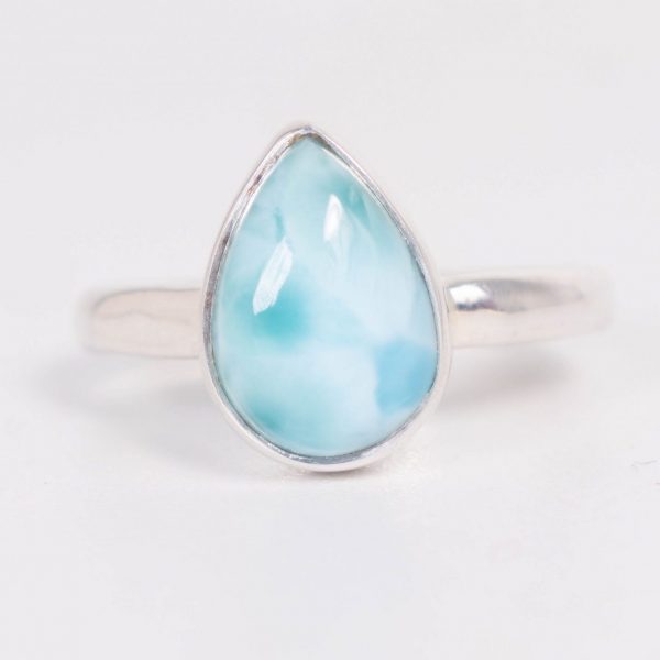 Anillo de plata 925 con Larimar, diseño hecho a mano por Punay Project en España.