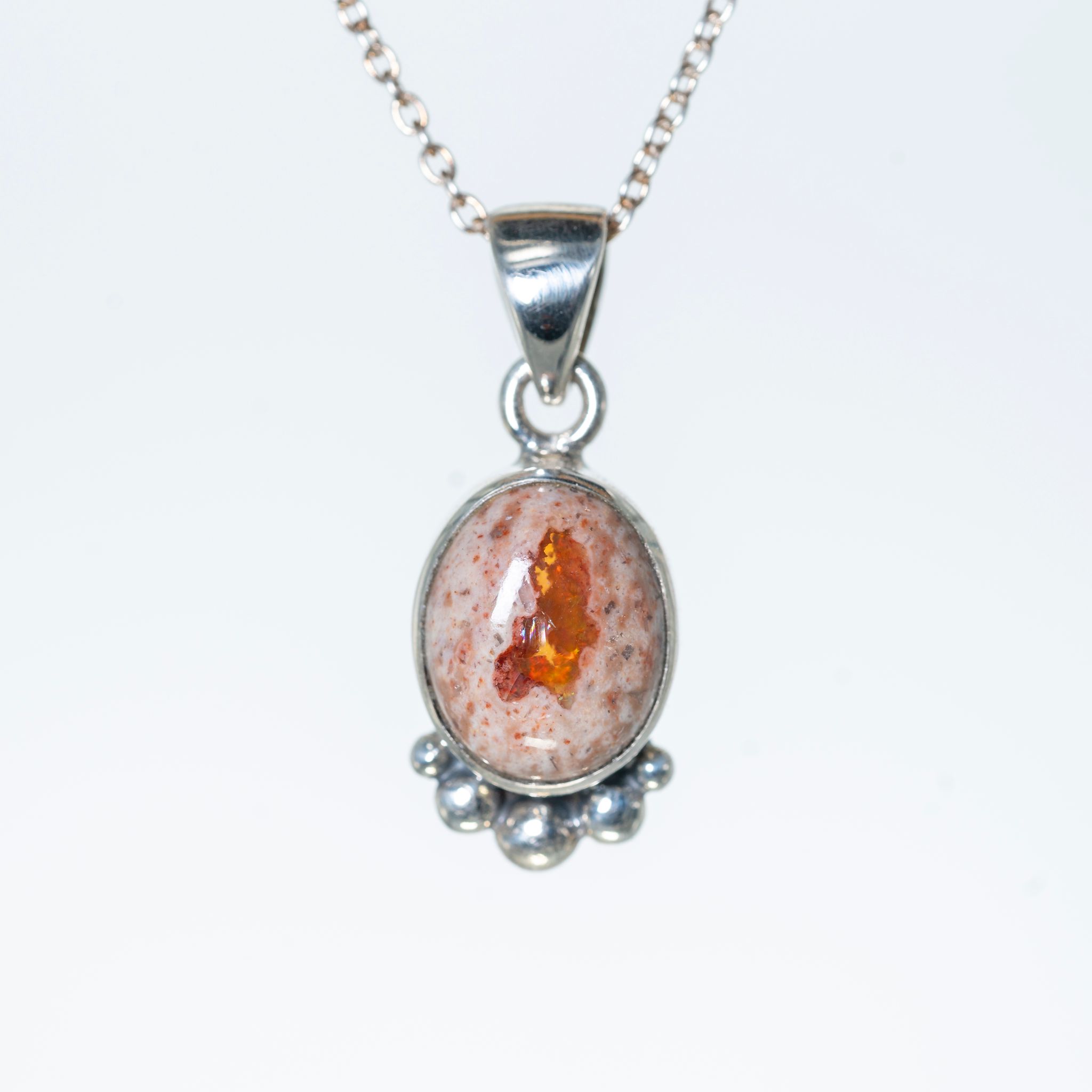 Colgante de plata 925 con ópalo de fuego mexicano hecho a mano por Punay Project en España