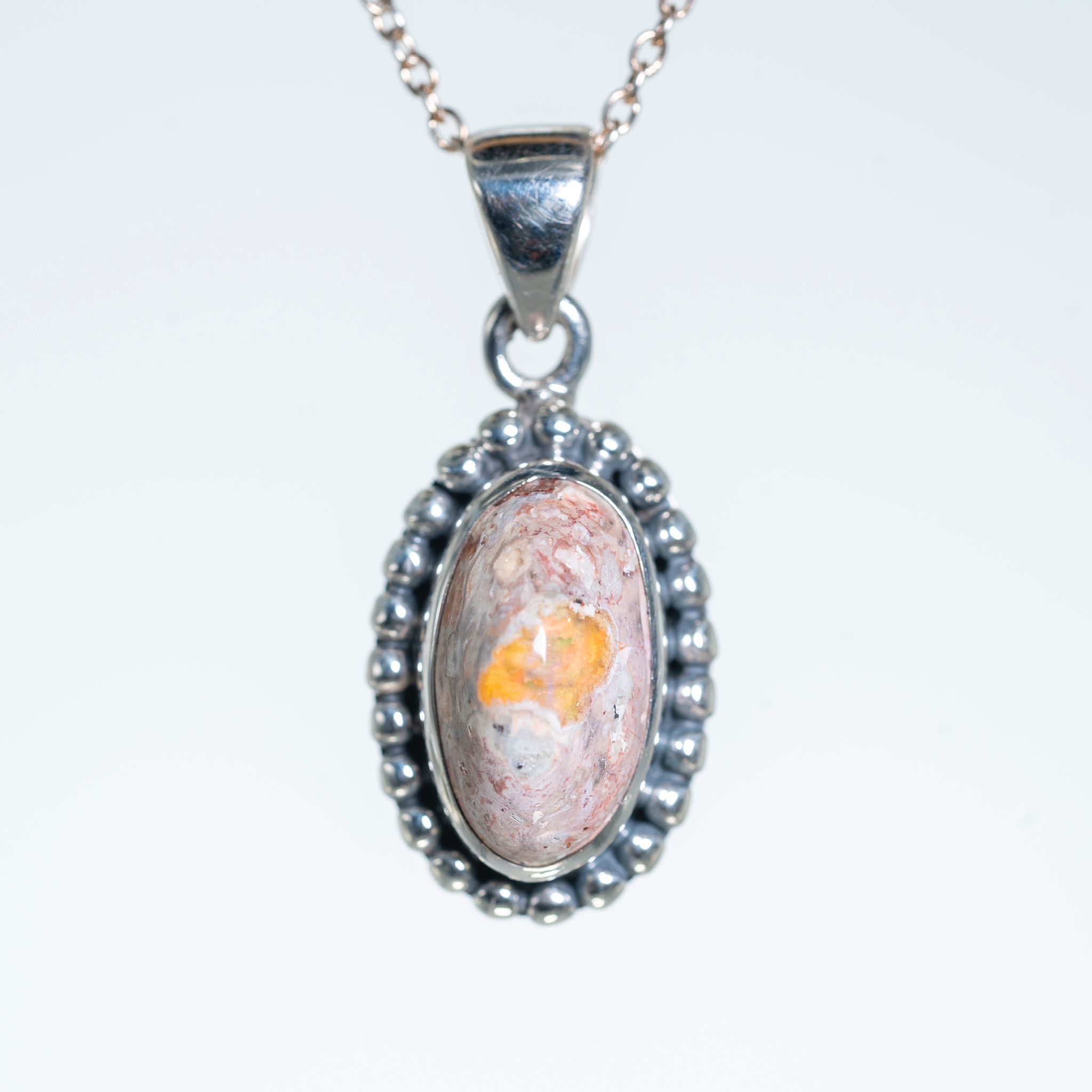 Colgante de plata 925 con ópalo de fuego mexicano hecho a mano por Punay Project en España